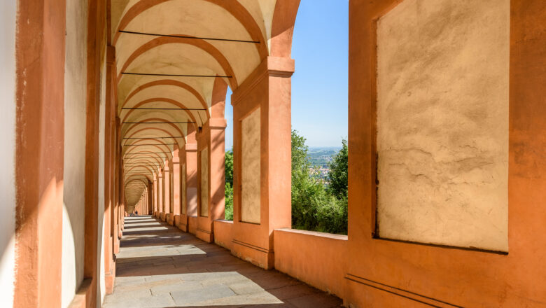 Bologna- Città Unesco di Portici e Musica